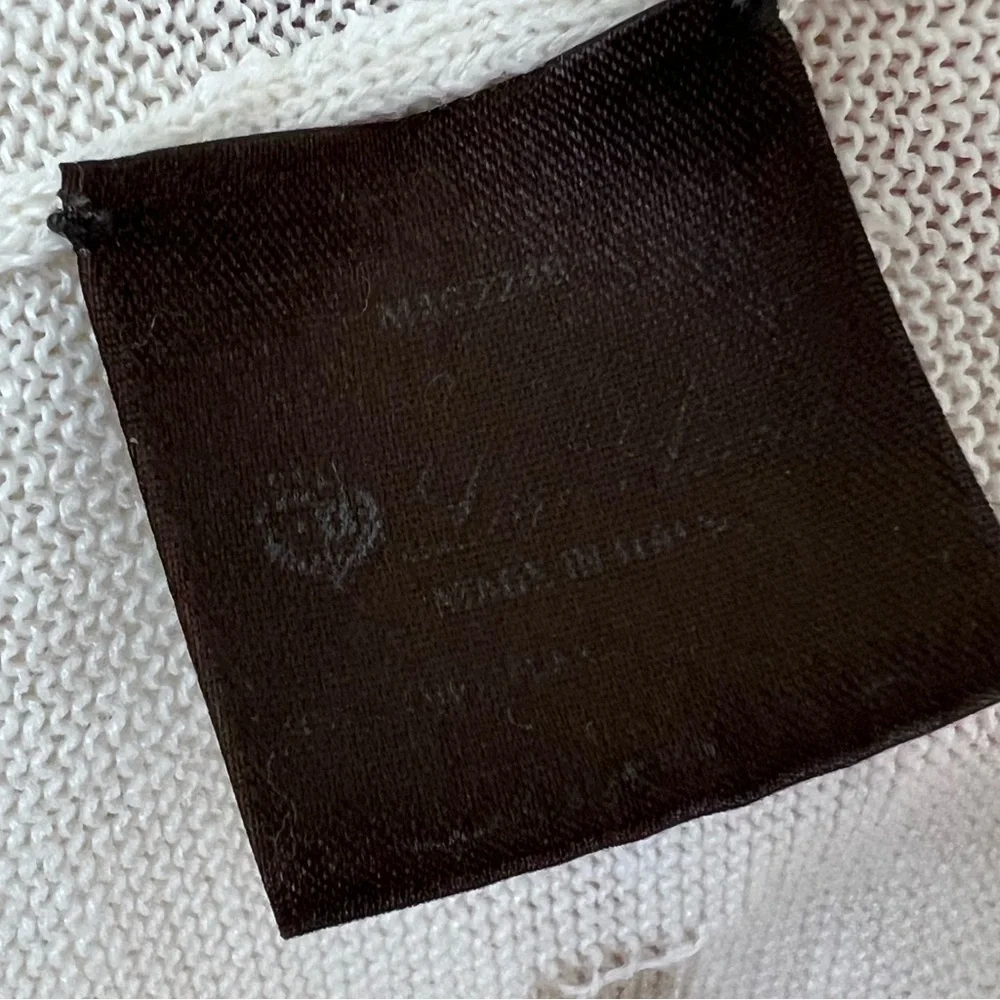 Loro Piana 100% Linen Striped Sweater Size 48 button detail on shoulder - Picture 7 of 11